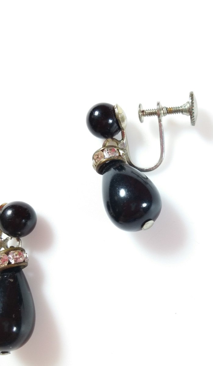 Vintage Art Deco Earrings Black Tear Drop Dangle Screw Back Rhinestone Accent - Dirty30 Vintage