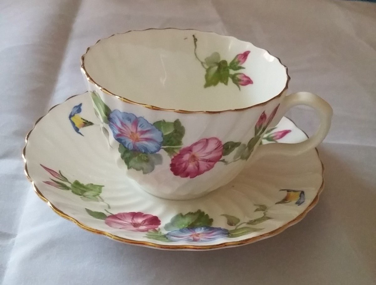 Vintage Aynsley English Bone China Swirl Morning Glory Pattern Tea Cup and Saucer - Dirty30 Vintage