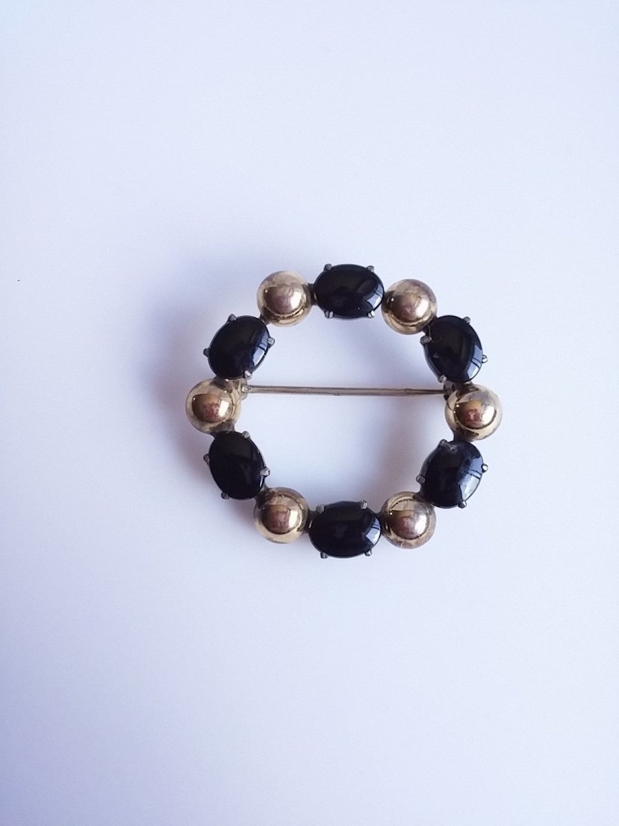 Vintage Circle Brooch 1940s Black Onyx Symmetalic Sterling Silver 14K Gilt Gold - Dirty30 Vintage