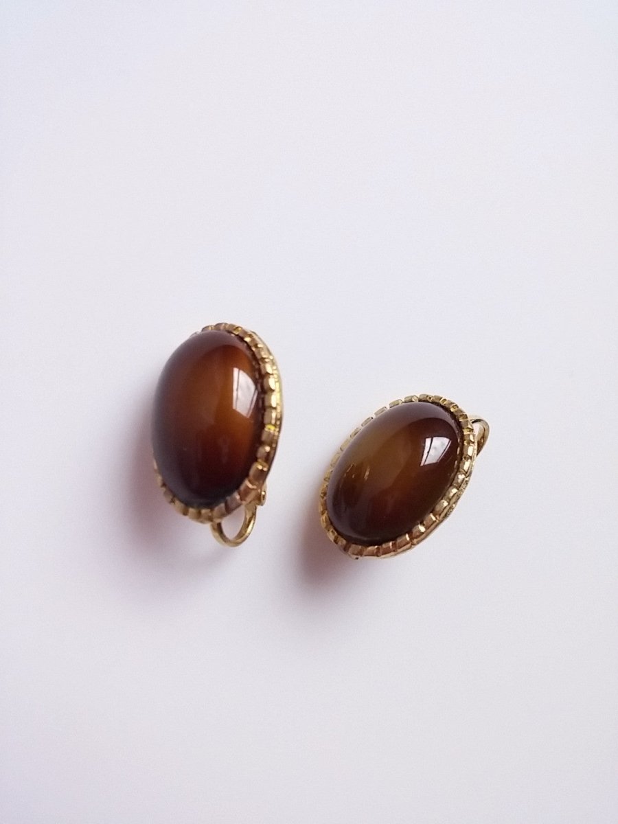 Vintage Earrings Oval Shaped Brown Center Stone - Dirty30 Vintage