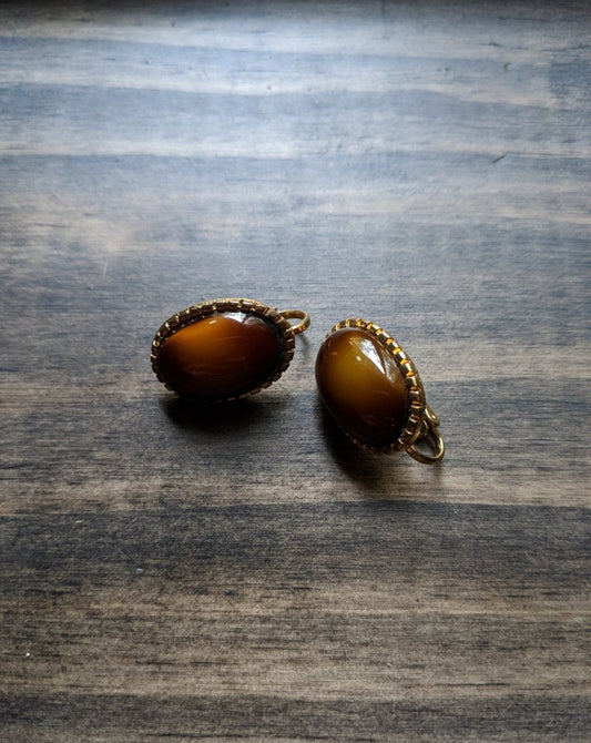Vintage Earrings Oval Shaped Brown Center Stone - Dirty30 Vintage