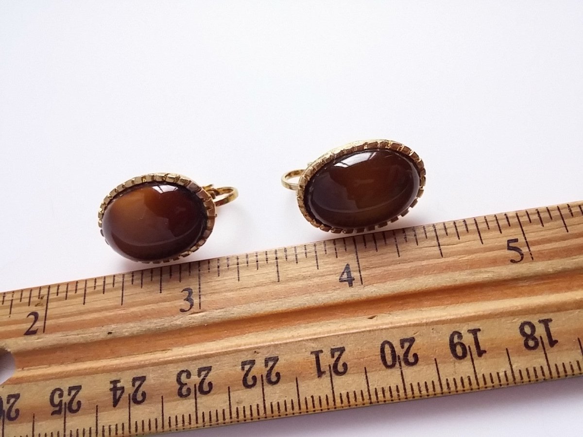 Vintage Earrings Oval Shaped Brown Center Stone - Dirty30 Vintage