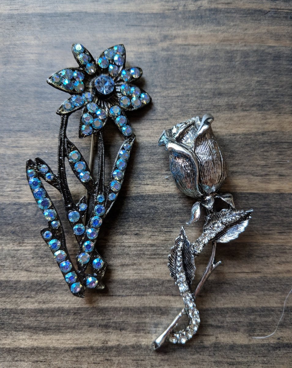 Vintage Floral Rose Bud Brooch Duo - Dirty30 Vintage