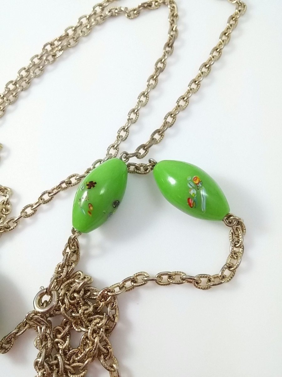 Vintage Green Glass Necklace - Dirty30 Vintage