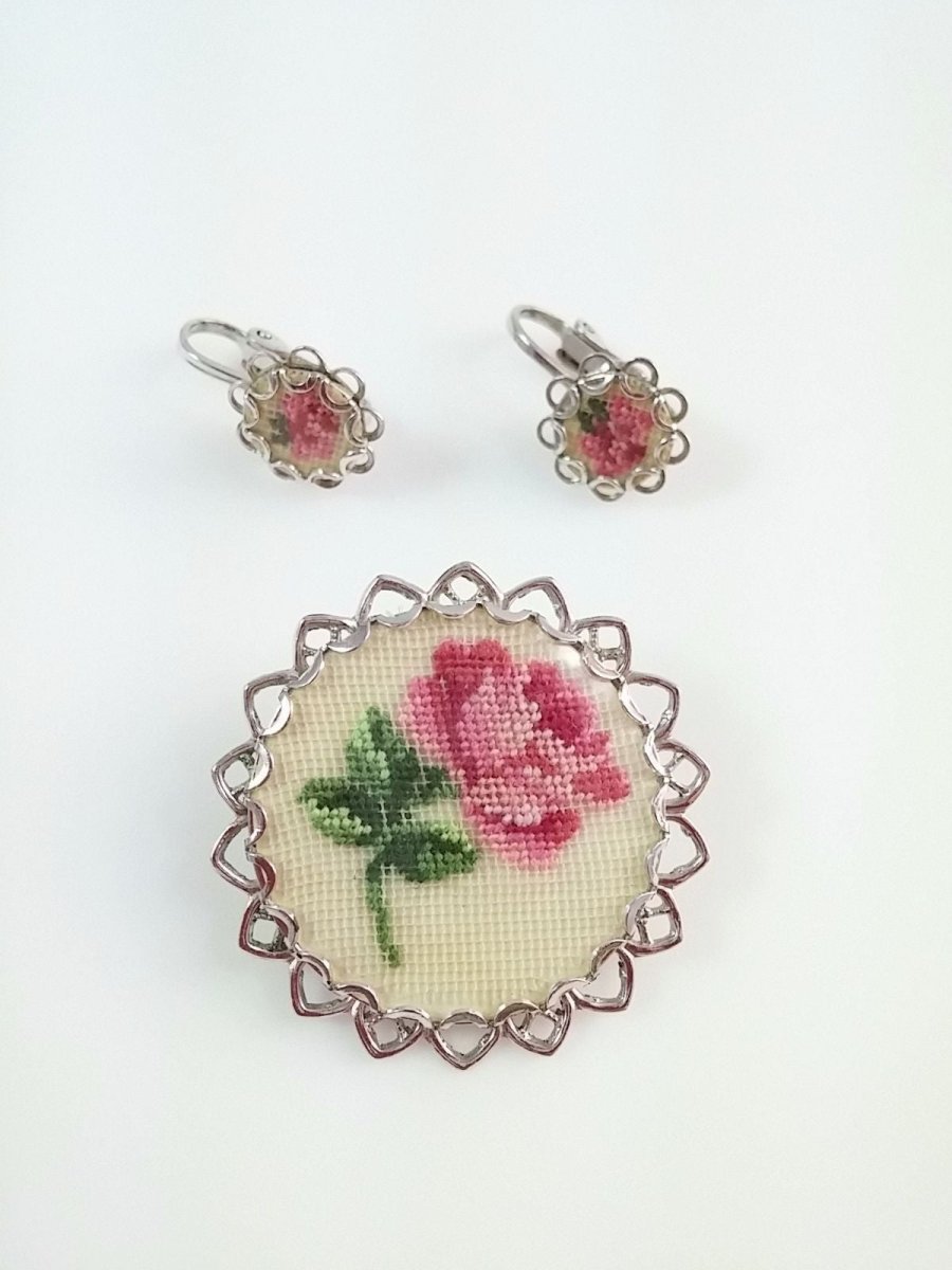 Vintage Needlepoint Tapestry Rose Flower Brooch Pin Pendant Clip Earrings Set - Dirty30 Vintage