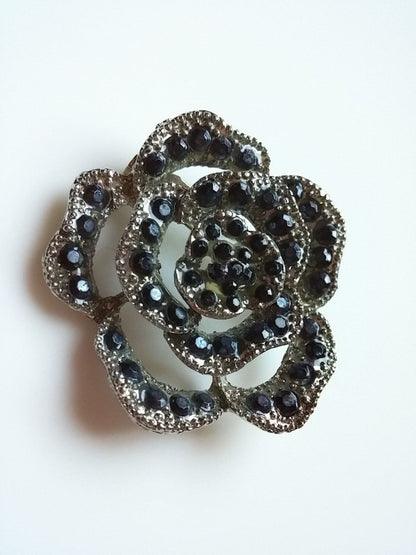 Vintage Open Flower Brooch Silver Tone w/ Black Rhinestones - Dirty30 Vintage