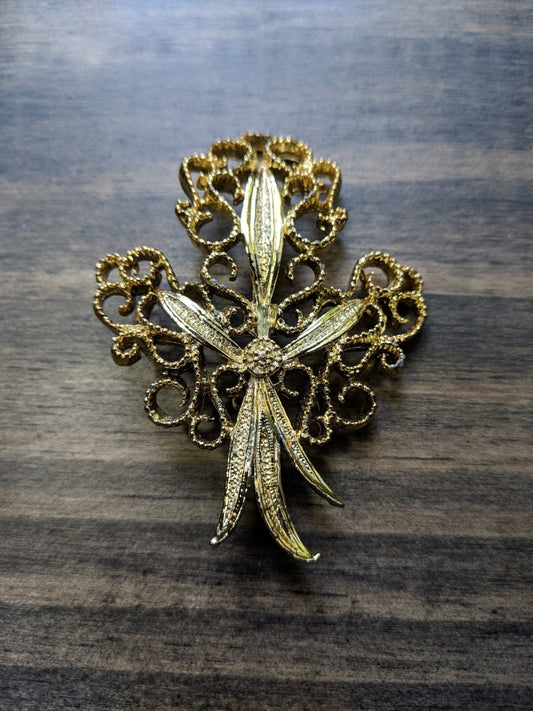 Vintage Signed GERRY'S Pin/Brooch, Large Filigree Fleur Leaf Motif, Goldtone - Dirty30 Vintage