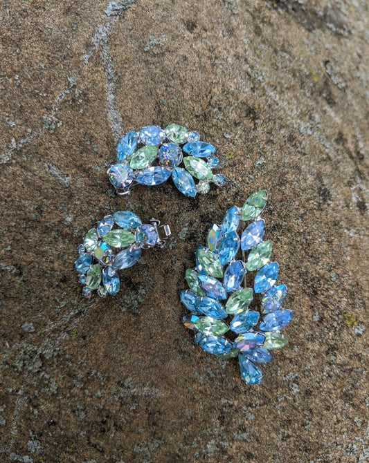 Weiss Brooch + Clip Earring Set - Dirty30 Vintage
