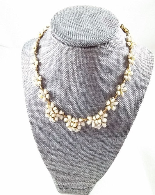 White Cluster Floral Necklace - Dirty30 Vintage